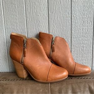 Rag and bone Margot side zip ankle boots in the color tan